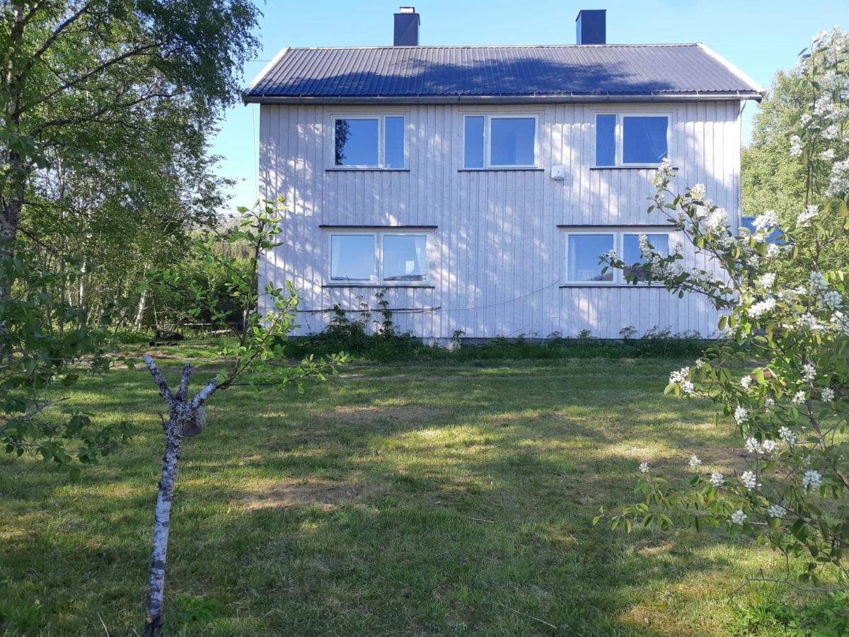 Graceland Norway Foldereid Exteriör bild